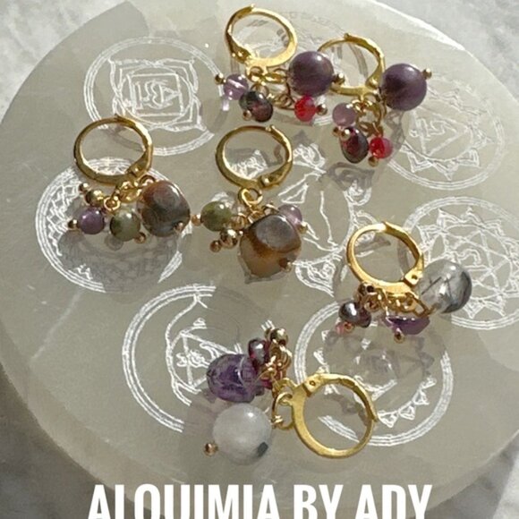 Gold vintage style gemstones  dangle hoops earrings - Picture 2 of 2